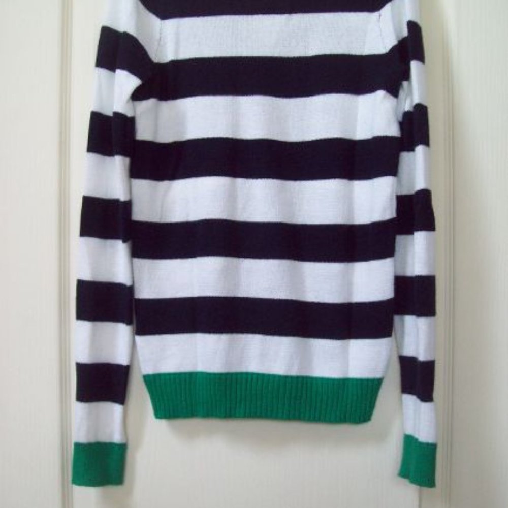 ABERCROMBIE KIDS V-NECK SWEATER - Picture 5 of 6